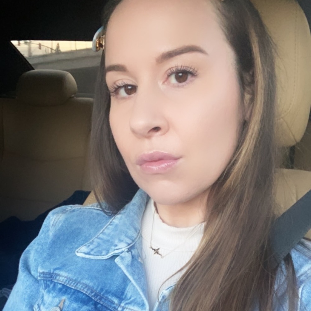 Meet your Posher, Lala